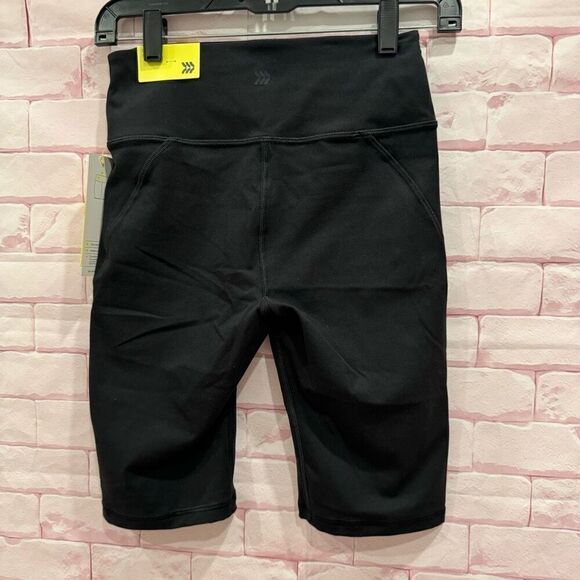 All in motion black short size small - Picture 4 of 8